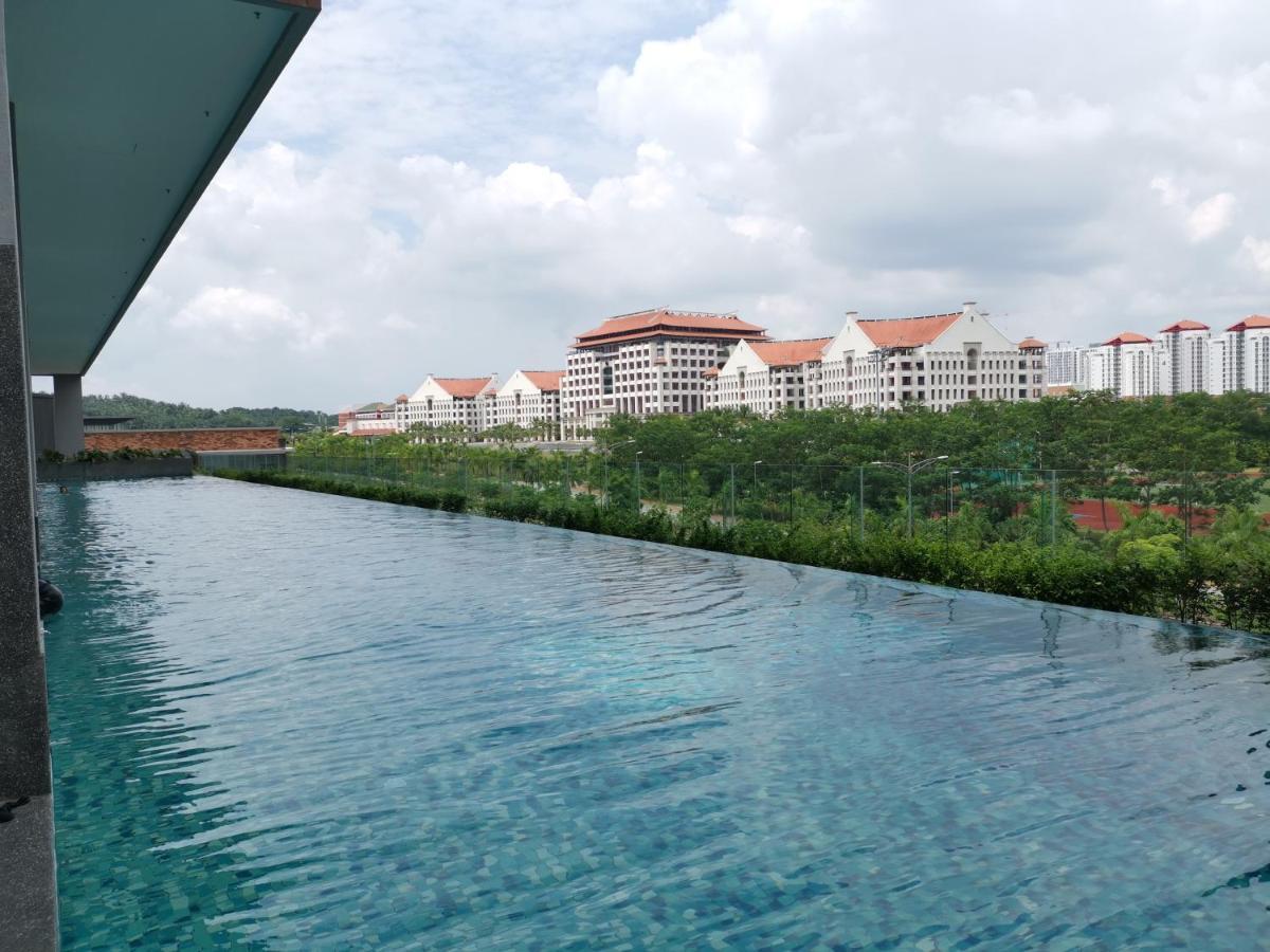Bell Family Suite @Sepang Kota Warisan Klia Экстерьер фото