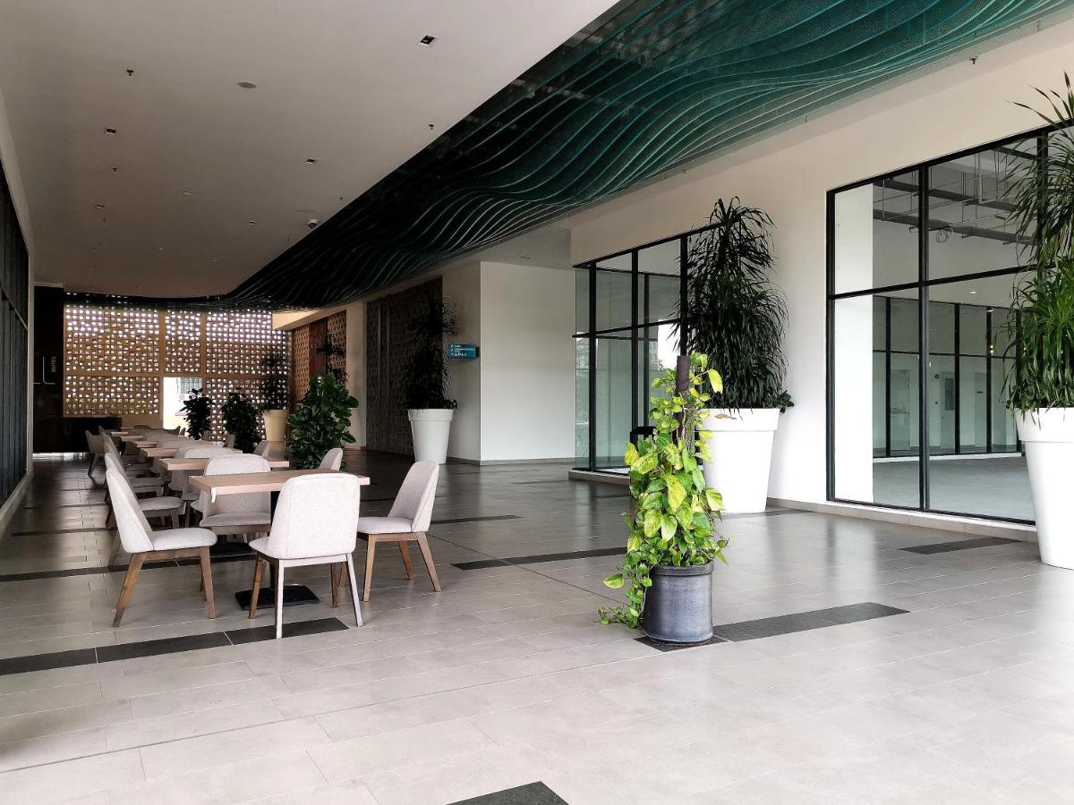 Bell Family Suite @Sepang Kota Warisan Klia Экстерьер фото